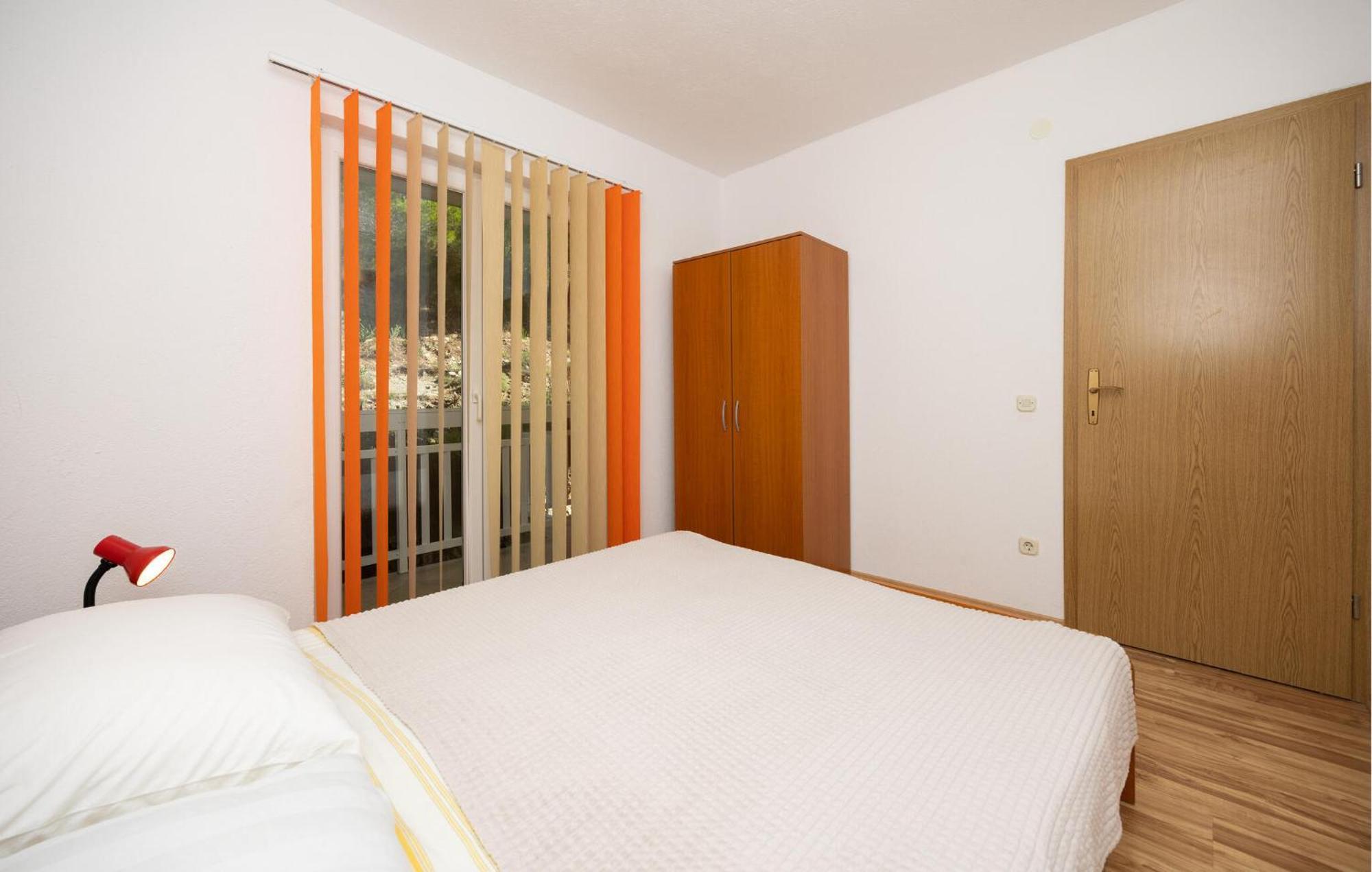 1 Bedroom Awesome Apartment In לוקבה מראה חיצוני תמונה